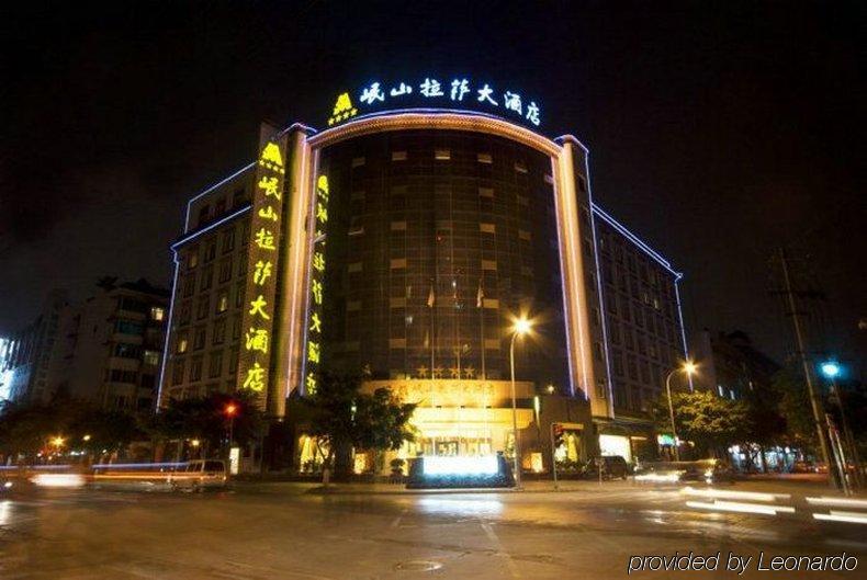 Minshan Lhasa Grand Hotel Chengdu Esterno foto